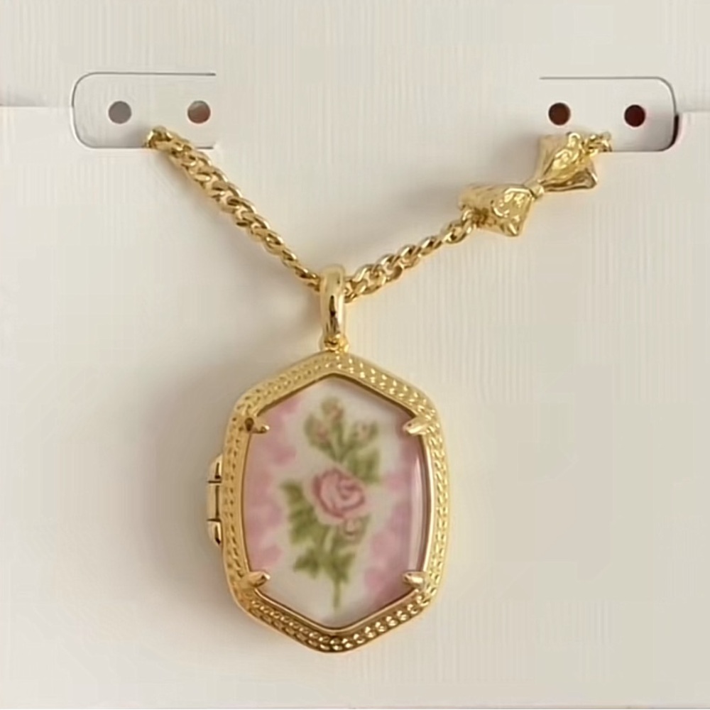LoveShackFancy x Kendra Scott blooming heirloom pink locket gold bow necklace - Picture 5 of 9